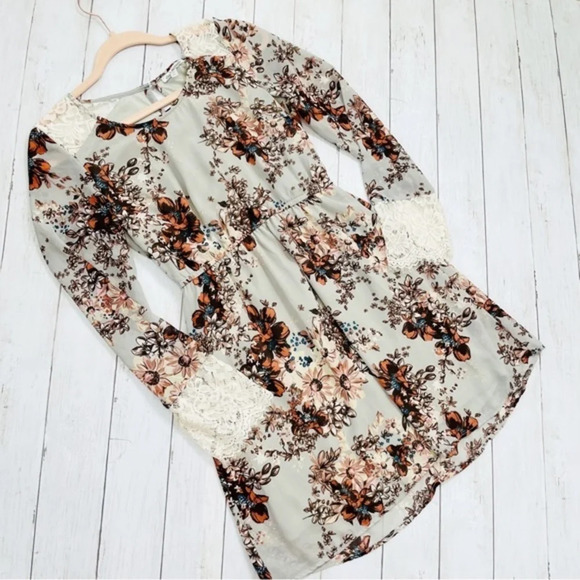 Charlotte Ruse Floral Elastic Waist Size XS - Picture 2 of 7